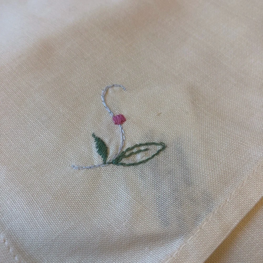 Vintage Set of 4 Napkins Candlelight in Color  with Embroidery